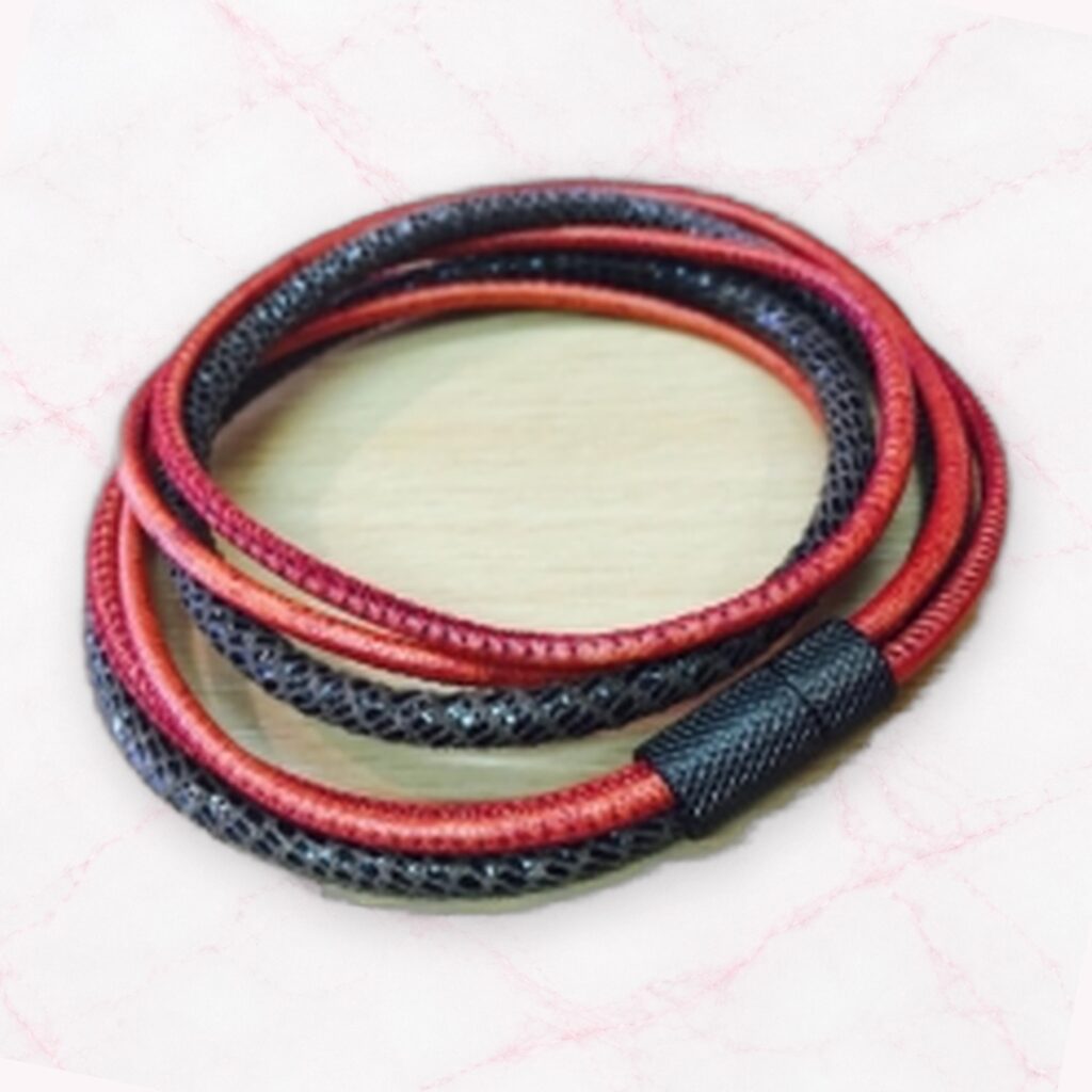 Lederarmband Echsenprägung