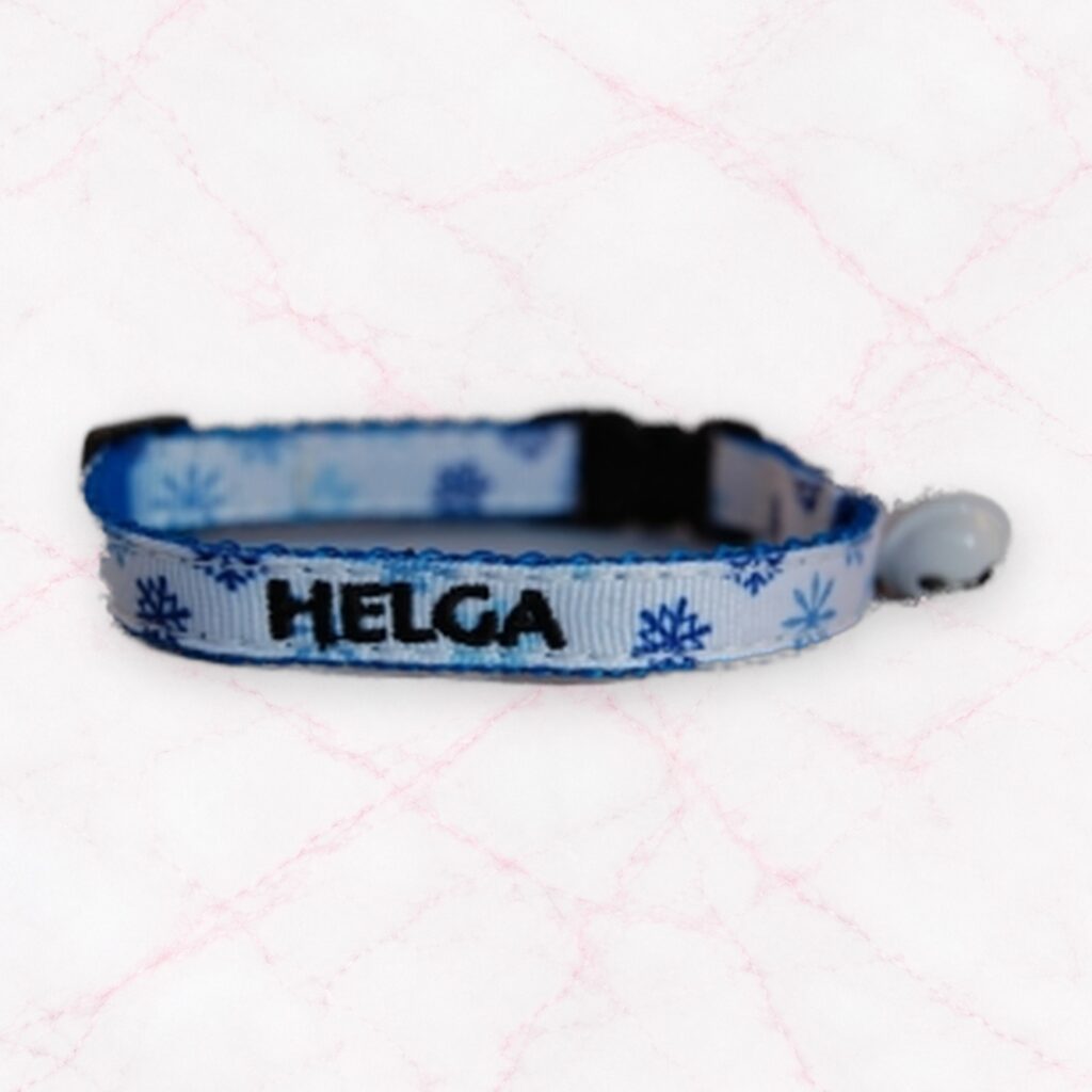 Katzenhalsband SCHNEEFLOCKE mit Bestickung